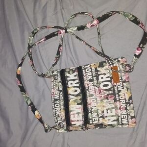 NEW YORK Robin Ruth Crossbody bag